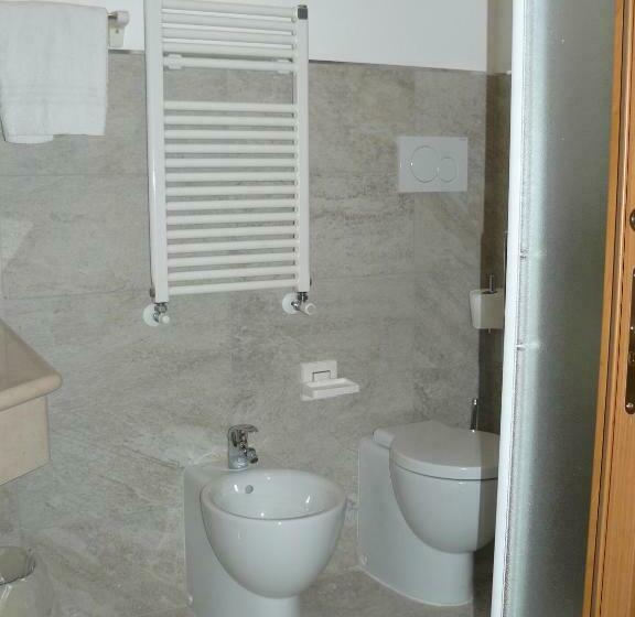 غرفة قياسية, Baviera