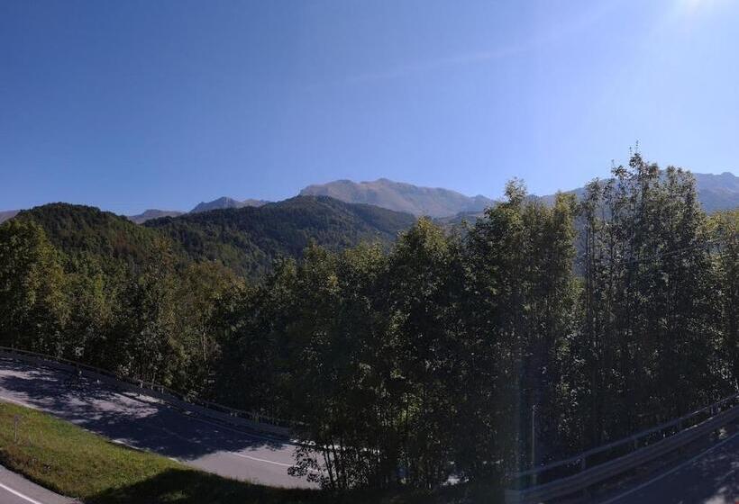 جناح جونيور, Chalet Bragard