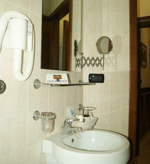 Номер Стандарт Трехместный, Elio