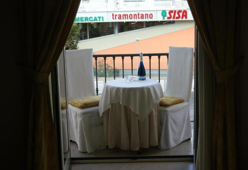 Четырехместный Номер Стандарт, Elio