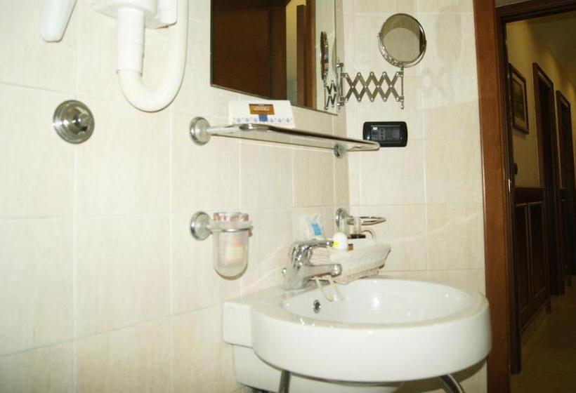 Номер Economy Индивидуальный, Elio