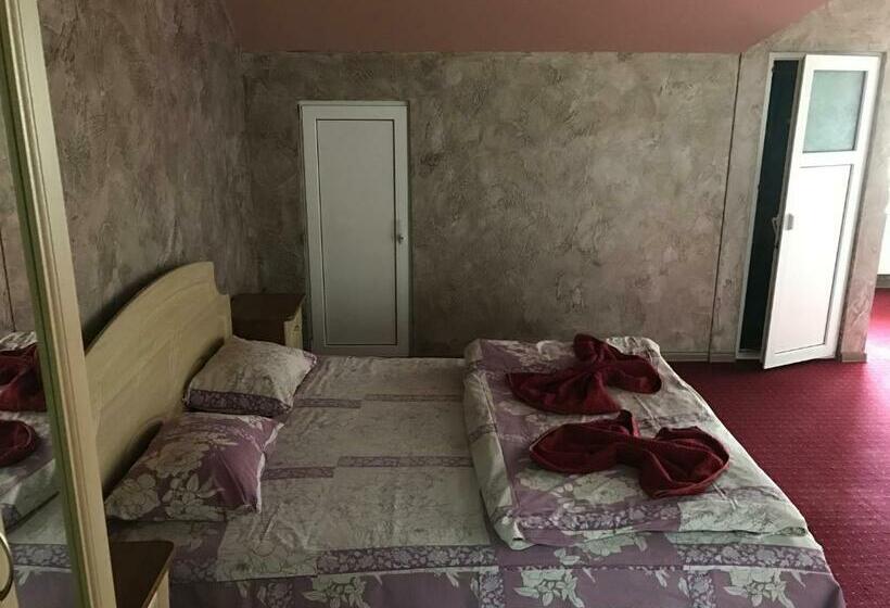 Номер Superior, Power House