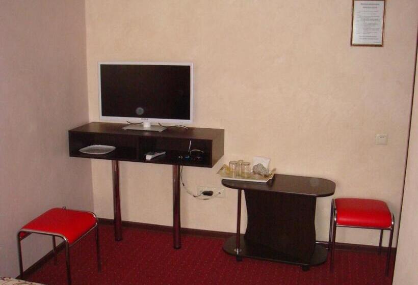 Номер Комфорт, Power House