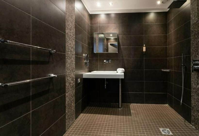 オーシャンビュースーペリアールーム, Roc