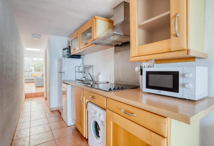 1階の1ベッドルームアパートメント, Roc