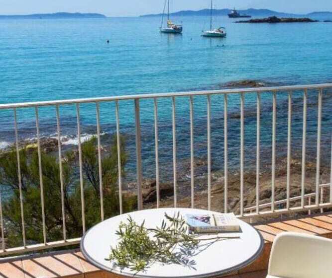 オーシャンビュースタンダードルームバルコニー付き, Roc