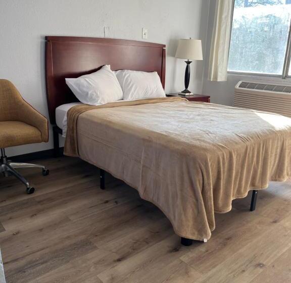 Стандартный Номер Кровать Кинг, Travelers Inn Topeka