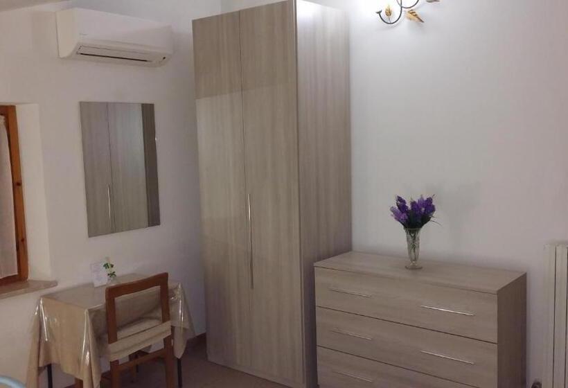 اتاق استاندارد سه نفره, La Casina Appartamento Assisi