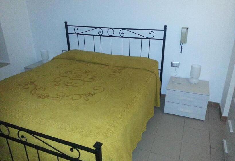 标准三人间, La Casina Appartamento Assisi