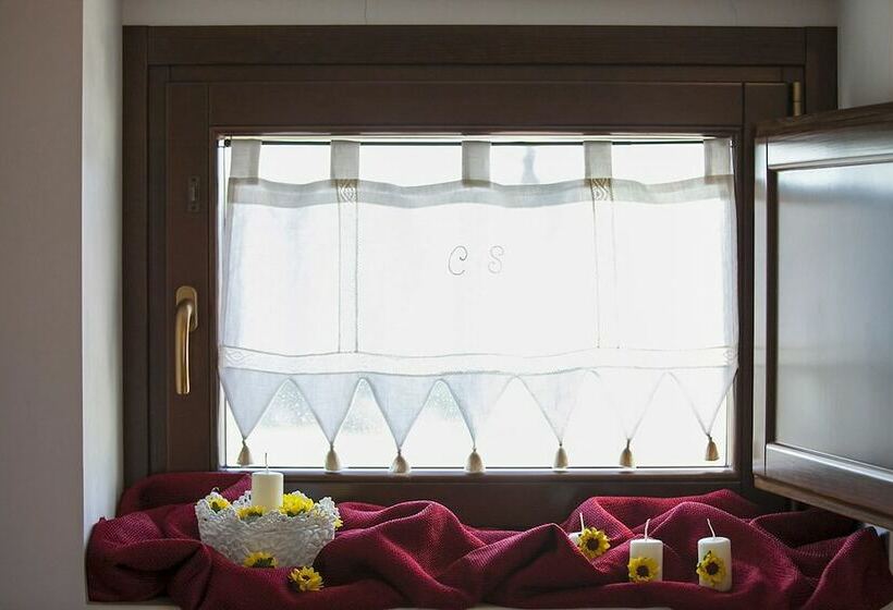 带泳池观景的豪华房, Coppola Di Seta