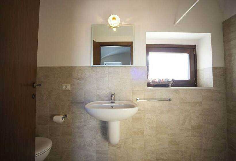 带泳池观景的豪华房, Coppola Di Seta