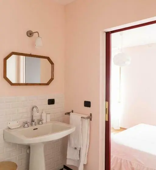 スタンダードルーム, La Casa Delle Zie
