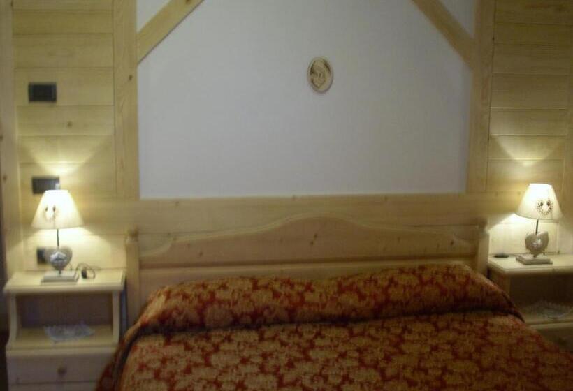 スタンダード4人部屋, Maso Pin