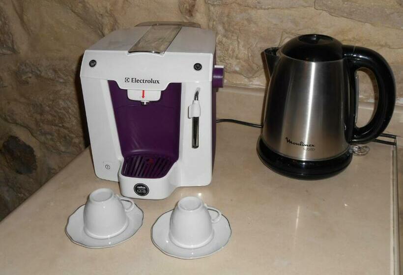 스탠다드 스튜디오, Piazzetta Scolanova