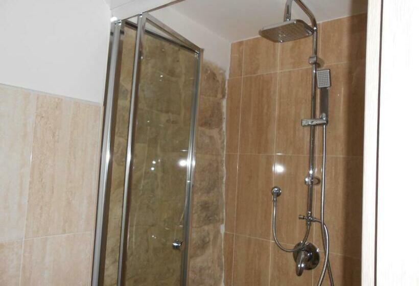 스탠다드 스튜디오, Piazzetta Scolanova