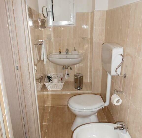 스탠다드 스튜디오, Piazzetta Scolanova