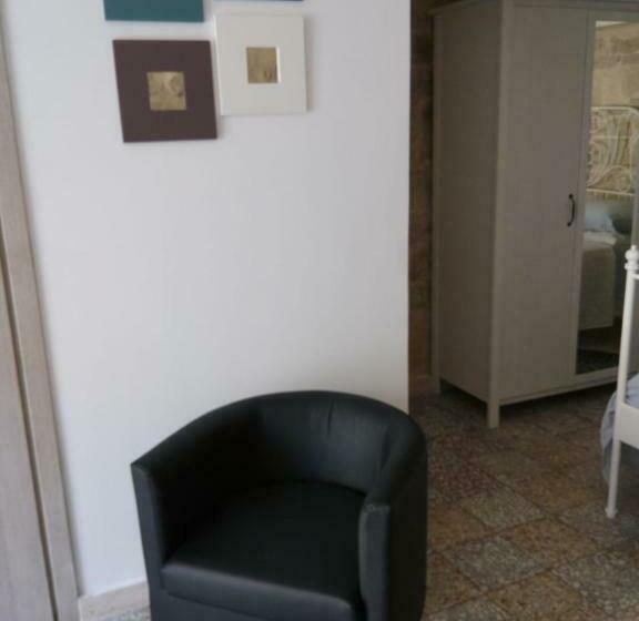 스탠다드 스튜디오, Piazzetta Scolanova