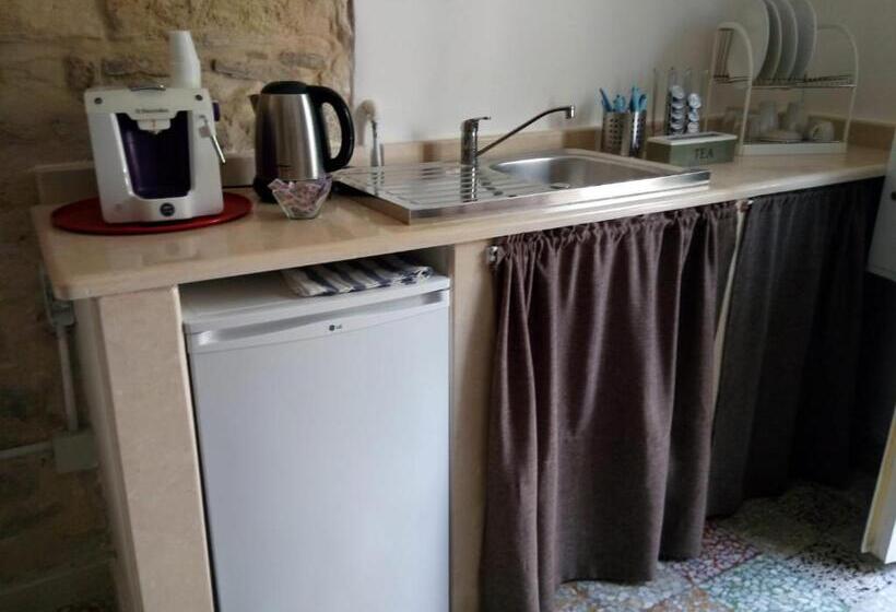 스탠다드 스튜디오, Piazzetta Scolanova