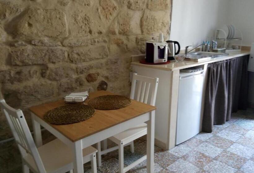 스탠다드 스튜디오, Piazzetta Scolanova