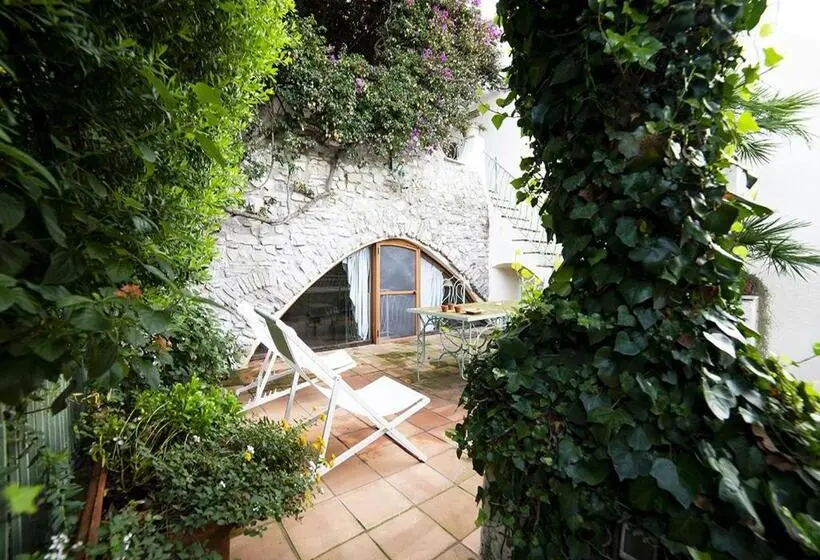 デラックススタジオ, Villa La Bouganville
