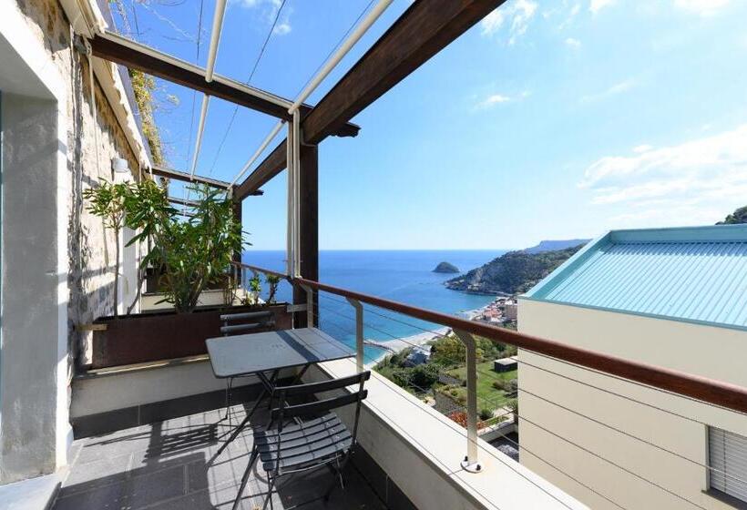 דירת חדר עם נוף לים ומרפסת, Dominio Mare Resort & Spa