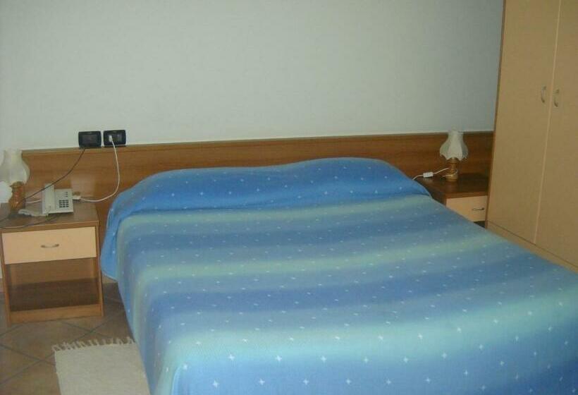 Номер Стандарт, Al Casolare