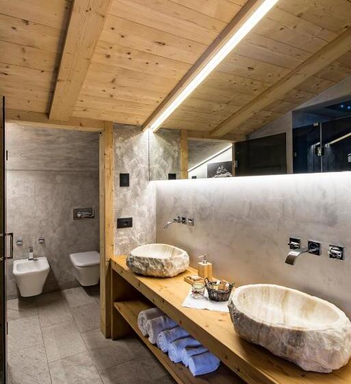 Suite with lake view, Albergo Chalet Lago Antorno