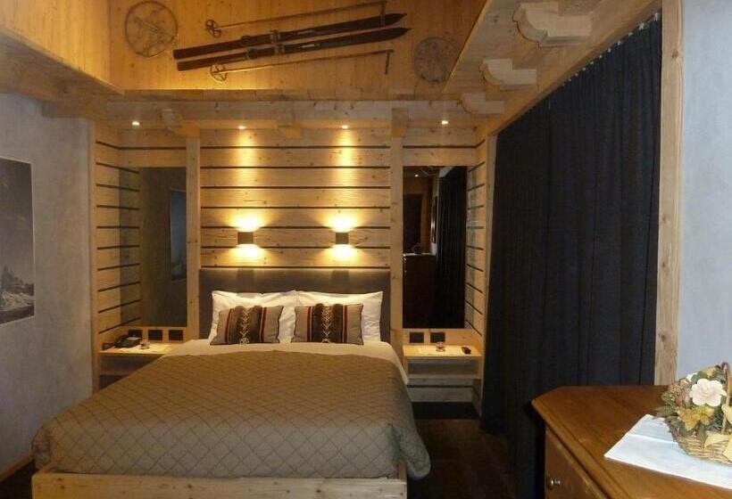 Suite with lake view, Albergo Chalet Lago Antorno