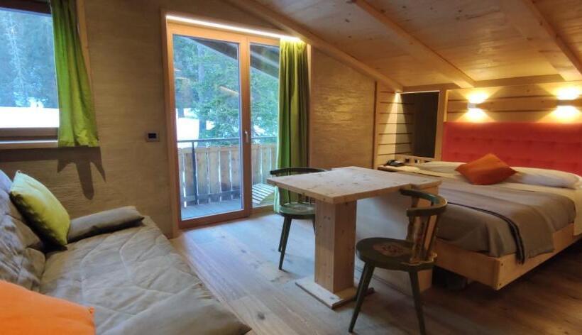 可观山景的小型套房, Albergo Chalet Lago Antorno