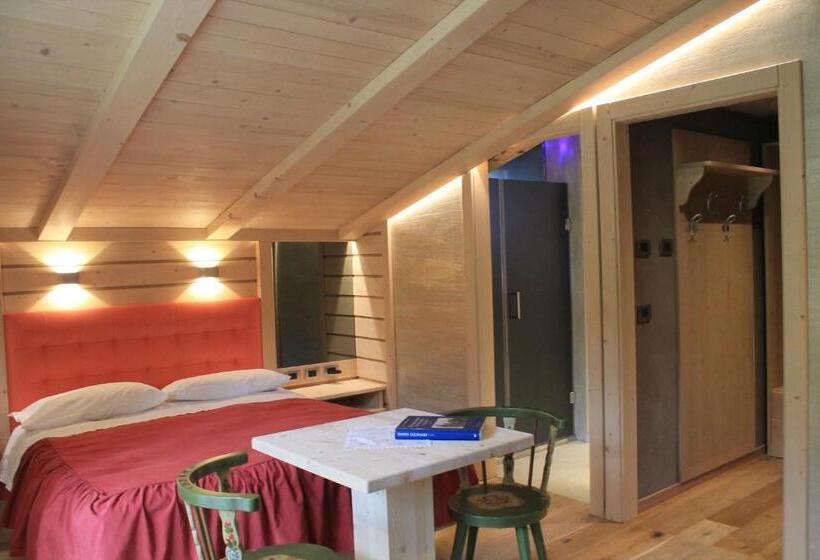 可观山景的小型套房, Albergo Chalet Lago Antorno