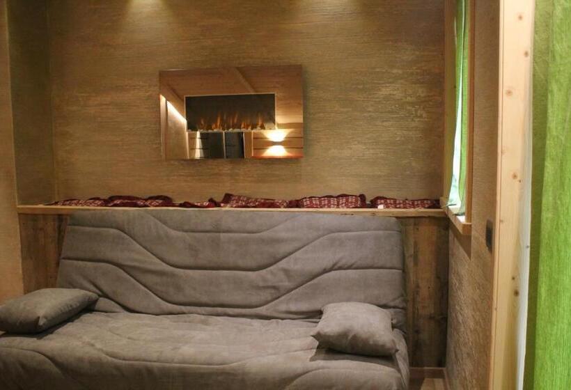 可观山景的小型套房, Albergo Chalet Lago Antorno