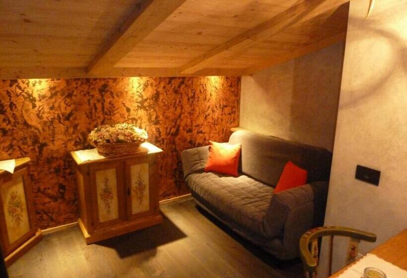 Suite with lake view, Albergo Chalet Lago Antorno