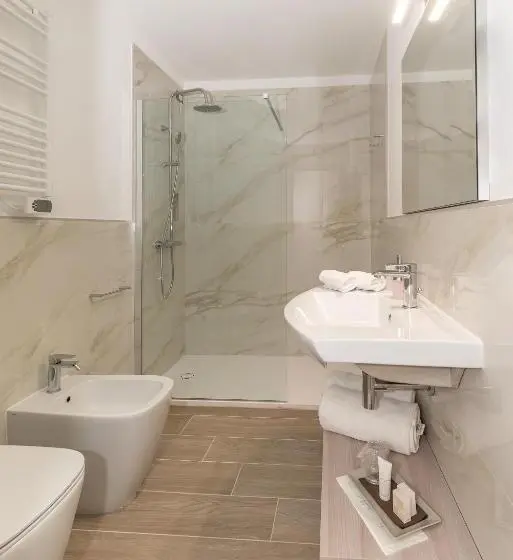Comfort Kolmen Hengen Huone, Da Si Si