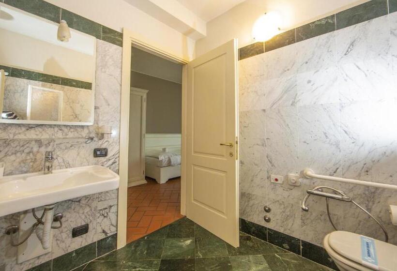 חדר סטנדרט לשלושה, Il Gelso