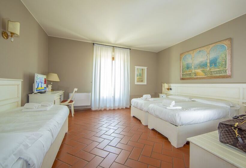 חדר סטנדרט לשלושה, Il Gelso