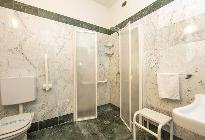 חדר סטנדרט לשלושה, Il Gelso