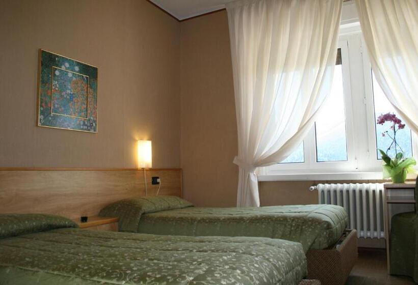 غرفة قياسية, Milano