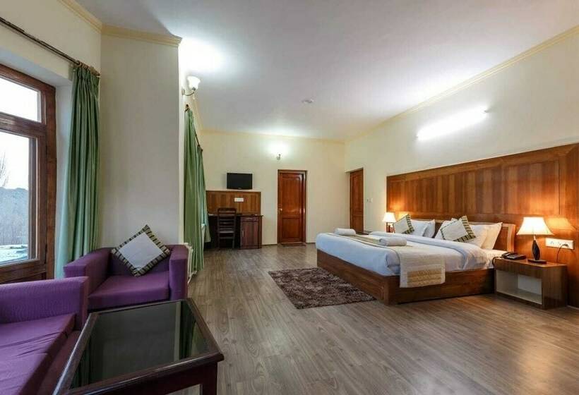 Chambre Deluxe, Reenam