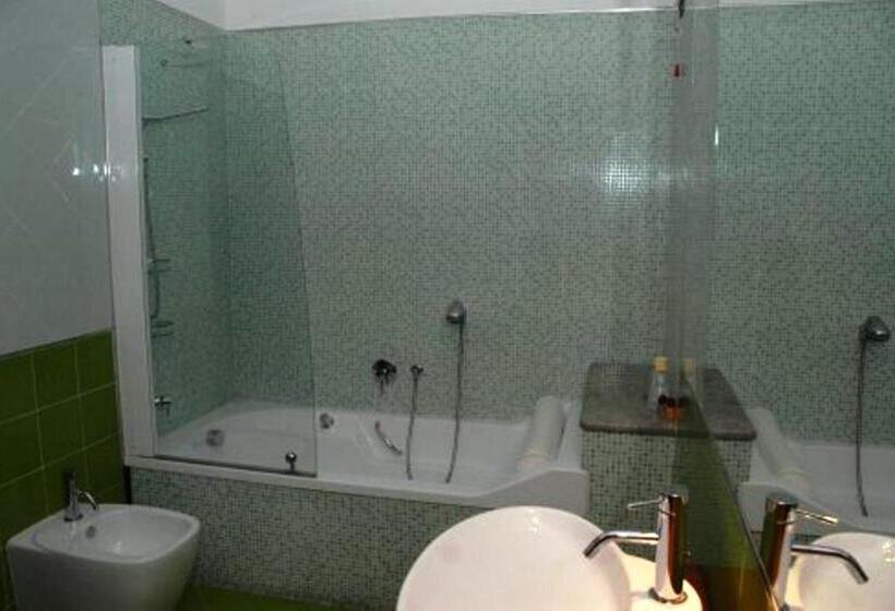 Номер Deluxe, Stefano A Melito