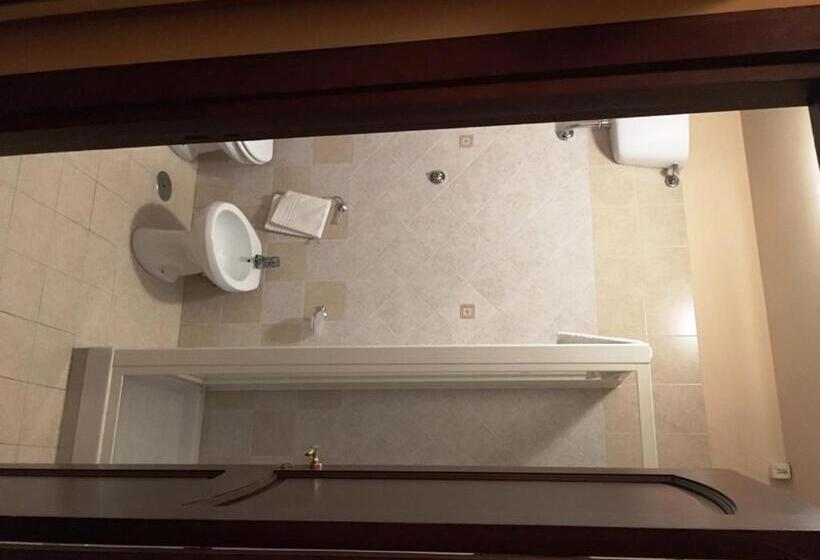 Номер Стандарт Индивидуальный, Stefano A Melito