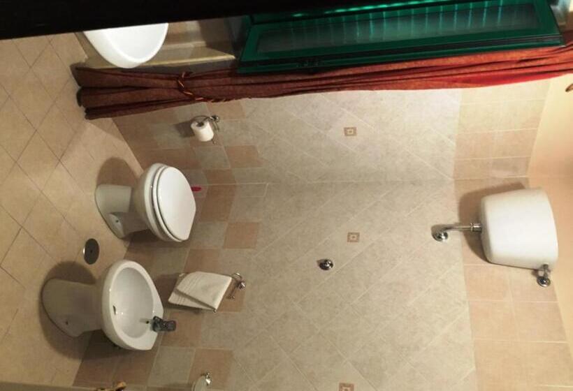 Номер Стандарт Индивидуальный, Stefano A Melito