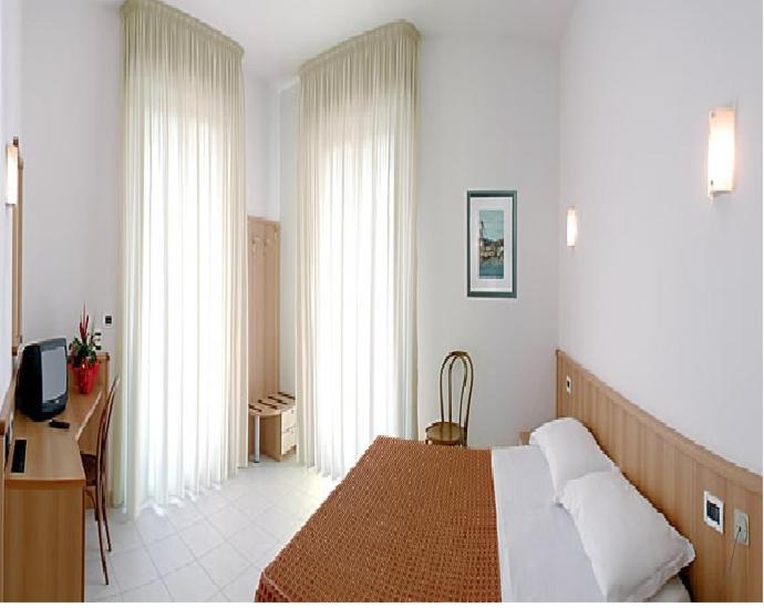 Номер Стандарт, Ristorante Hotel Lucia 100 Mt Dal Mare