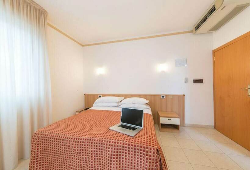 Номер Стандарт, Ristorante Hotel Lucia 100 Mt Dal Mare