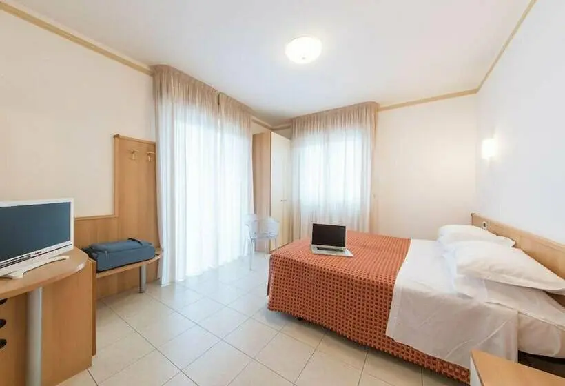 Standard-huone, Ristorante Hotel Lucia   100 Mt Dal Mare