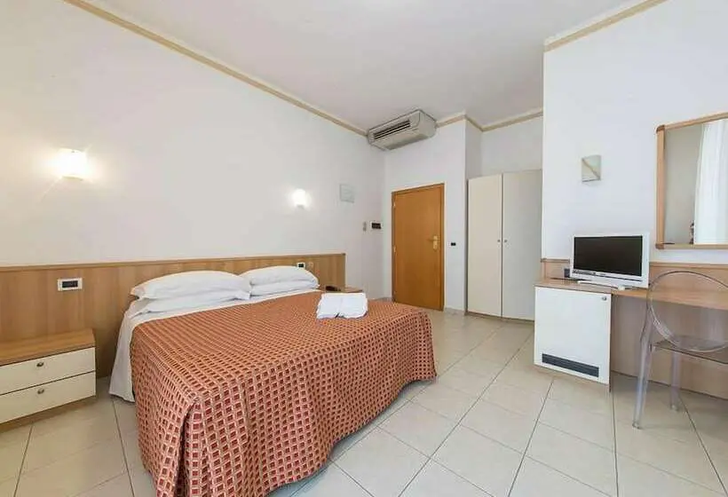 Standard-huone, Ristorante Hotel Lucia   100 Mt Dal Mare