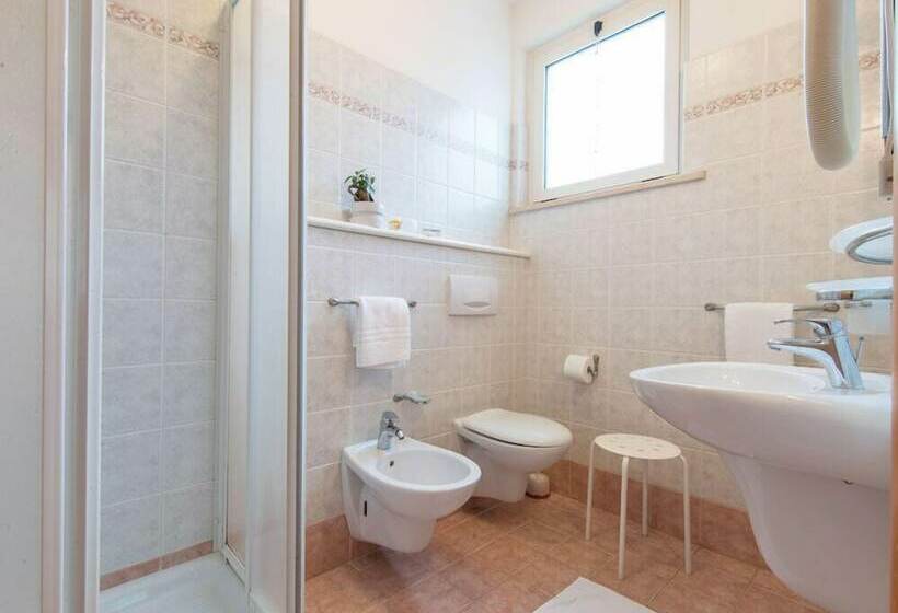 Номер Стандарт, Ristorante Hotel Lucia 100 Mt Dal Mare