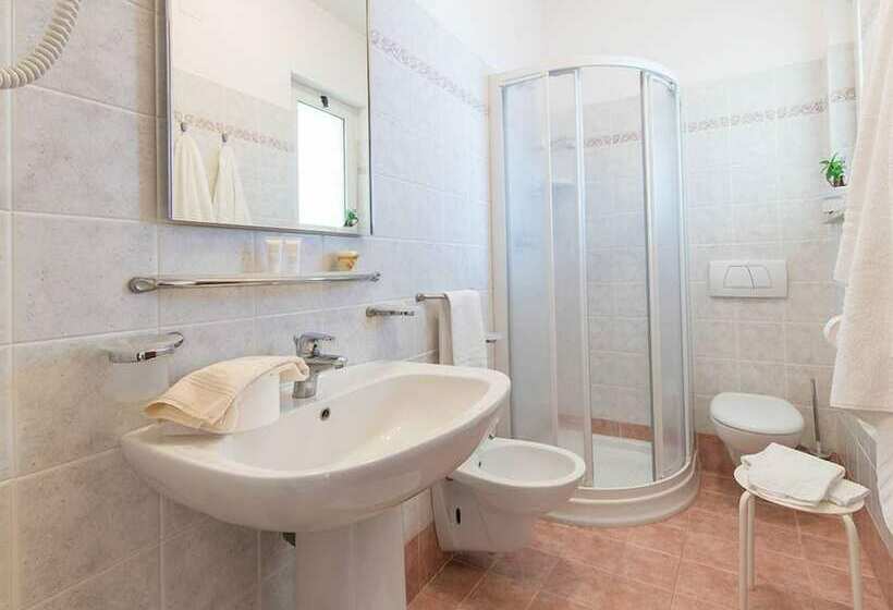 Номер Стандарт, Ristorante Hotel Lucia 100 Mt Dal Mare