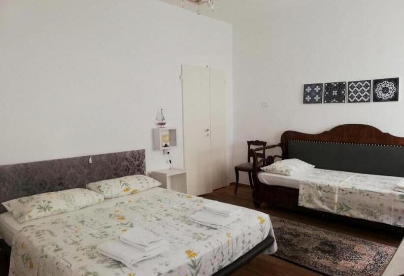 חדר משפחתי, B&b Dal Nonno