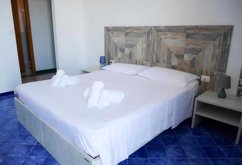 스탠다드 발코니 룸, Al Vecchio Pontile Bed And Breakfast