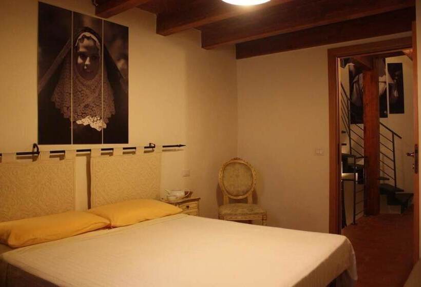 חדר סטנדרט, Il Lupo Rosso